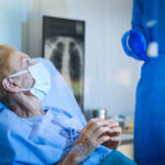 RAM em pacientes geriátricos na UTI: o que os escores clínicos realmente preveem?